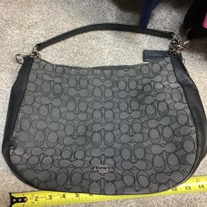 Signature Coach Hobo, black and gray